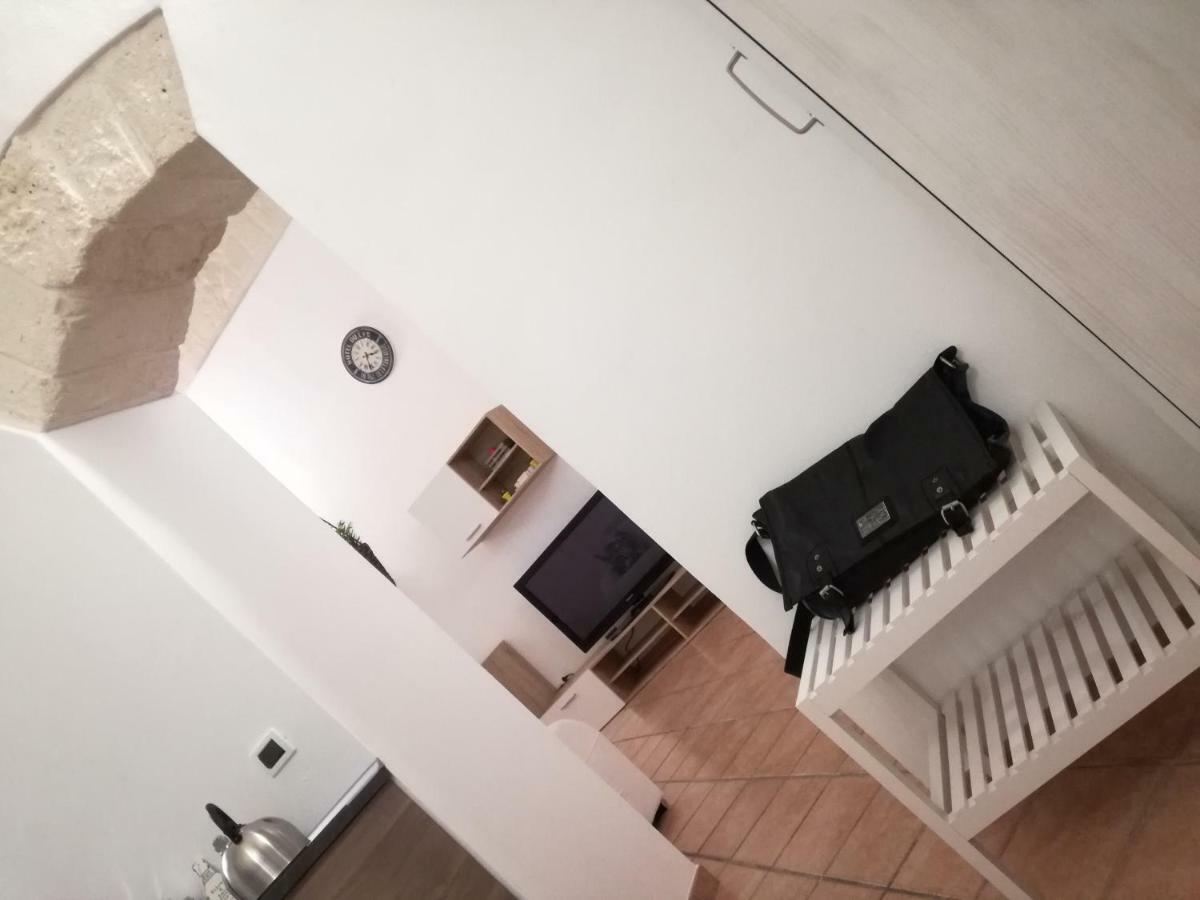Suite Al Ponte Taranto Eksteriør billede